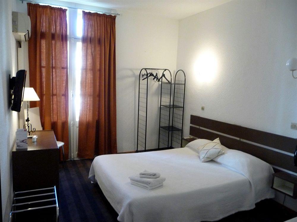 Hotel Alexander Perpignan Exterior foto